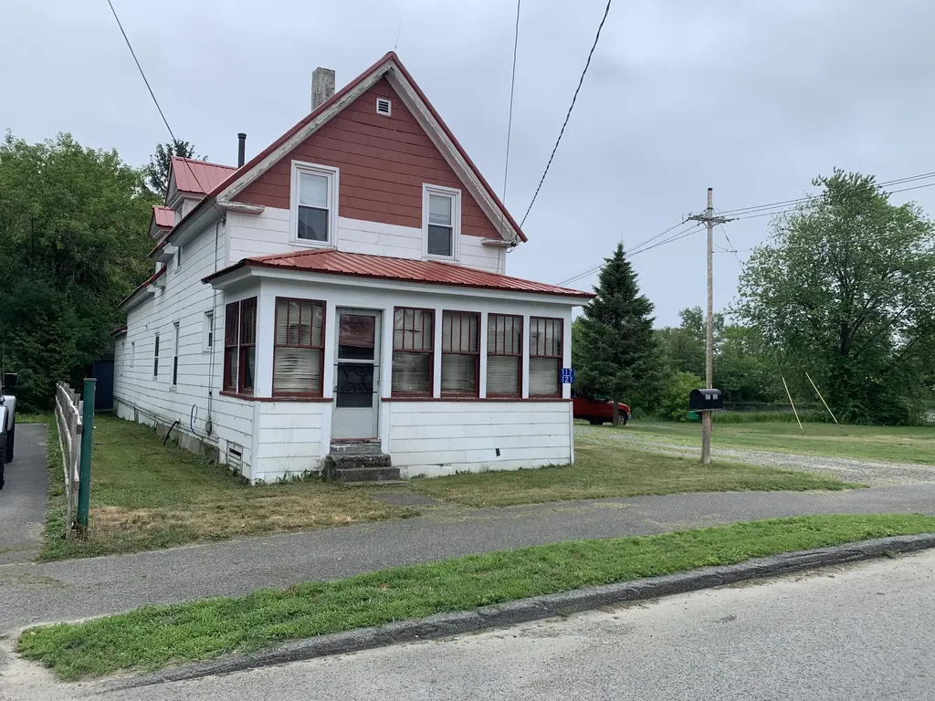 121 Congress Street Millinocket ME 04462