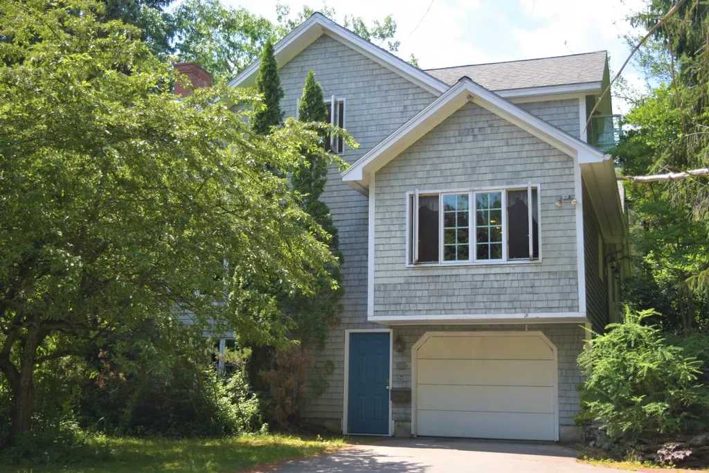 1 Willow Drive Orono ME 04473