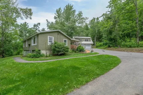 504 Levenseller Road Holden ME 04429
