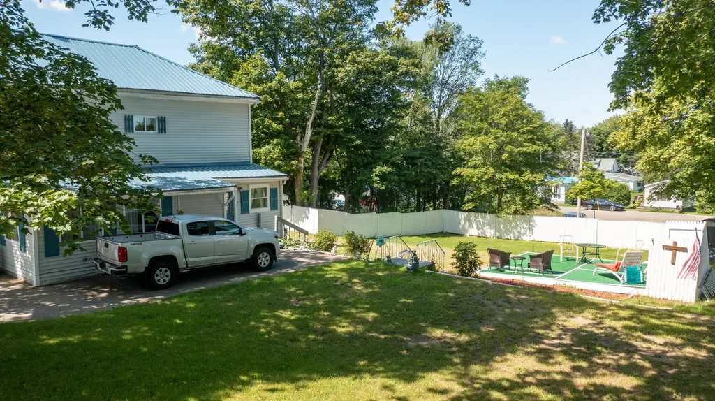 131 Lafayette Street Calais ME 04619