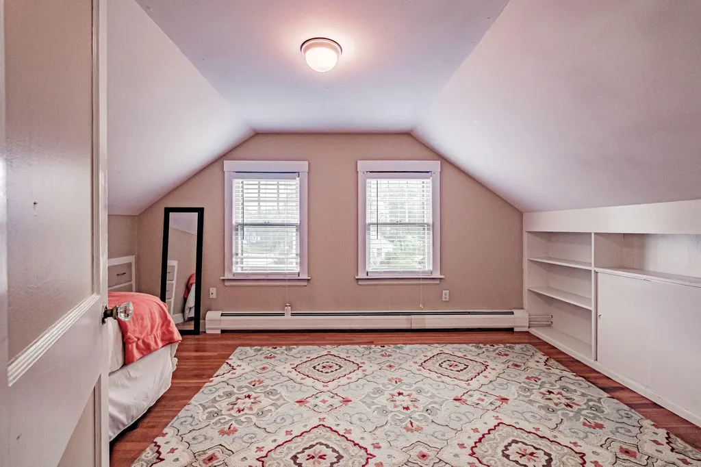 73 Middle Road Falmouth ME 04105