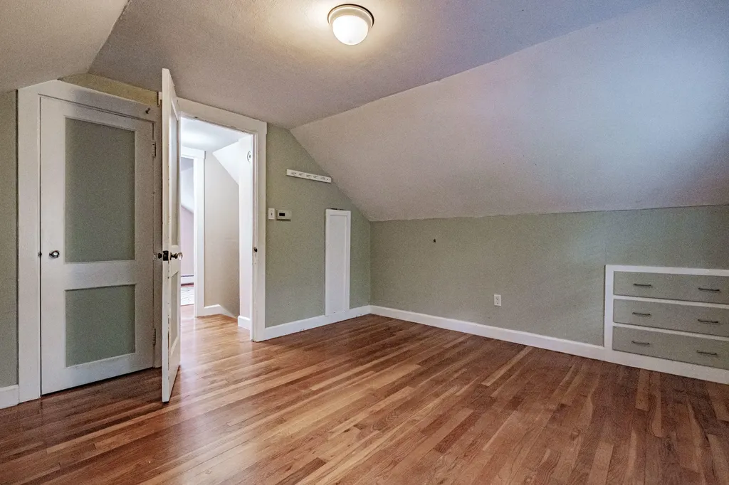 73 Middle Road Falmouth ME 04105