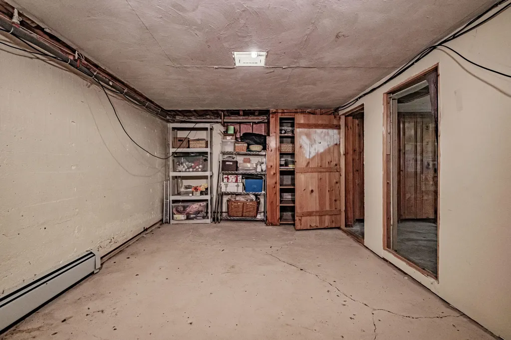 73 Middle Road Falmouth ME 04105