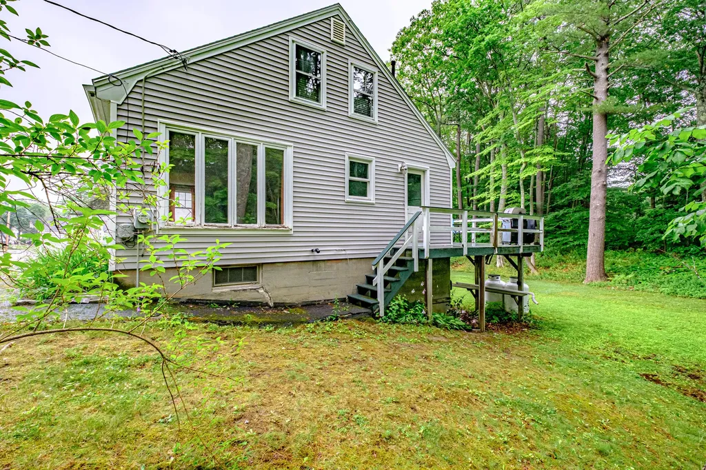 73 Middle Road Falmouth ME 04105