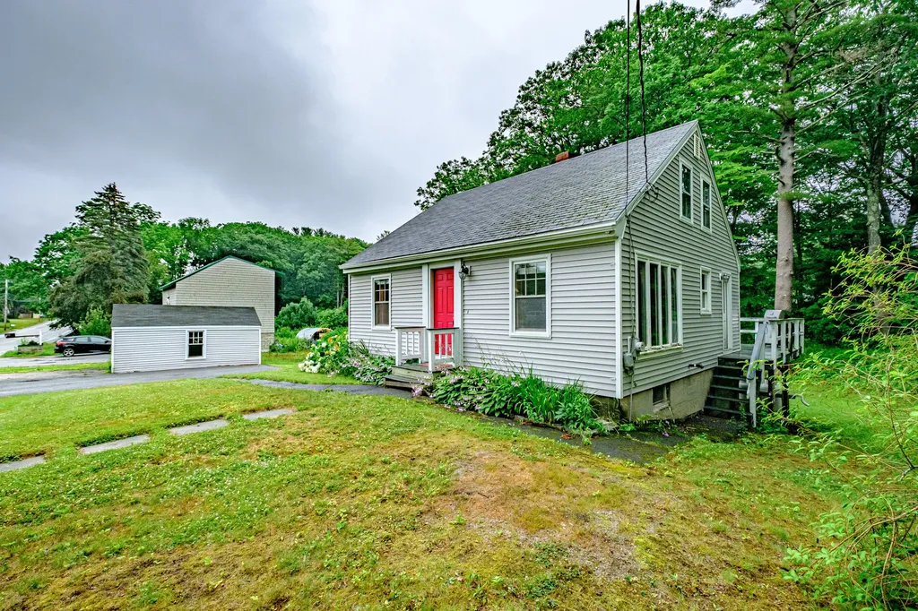 73 Middle Road Falmouth ME 04105
