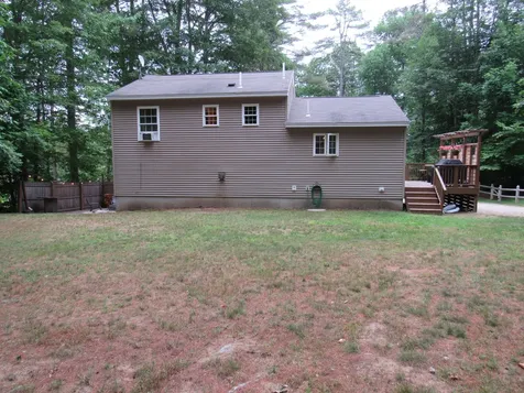20 Swans Road Raymond ME 04071