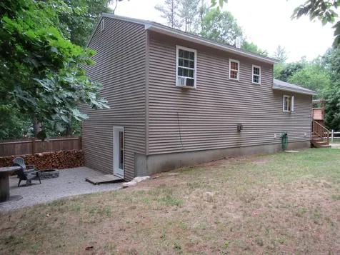 20 Swans Road Raymond ME 04071