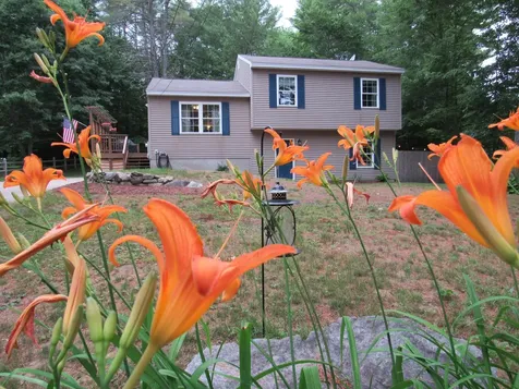 20 Swans Road Raymond ME 04071