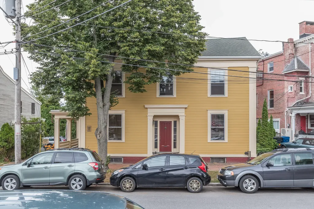 136 Pleasant Street Portland ME 04101