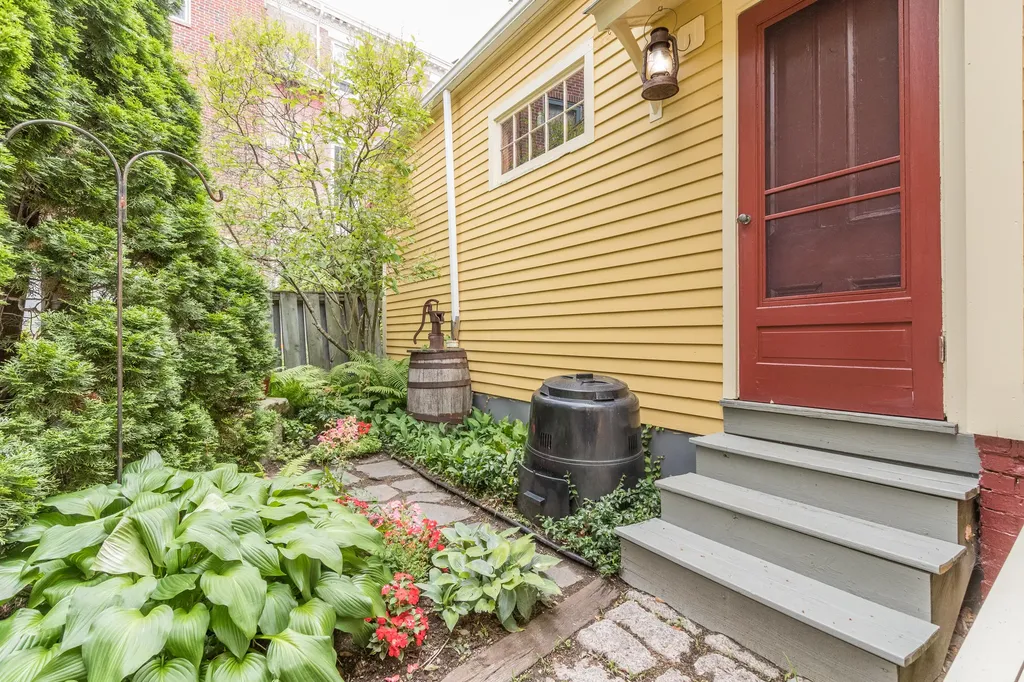 136 Pleasant Street Portland ME 04101