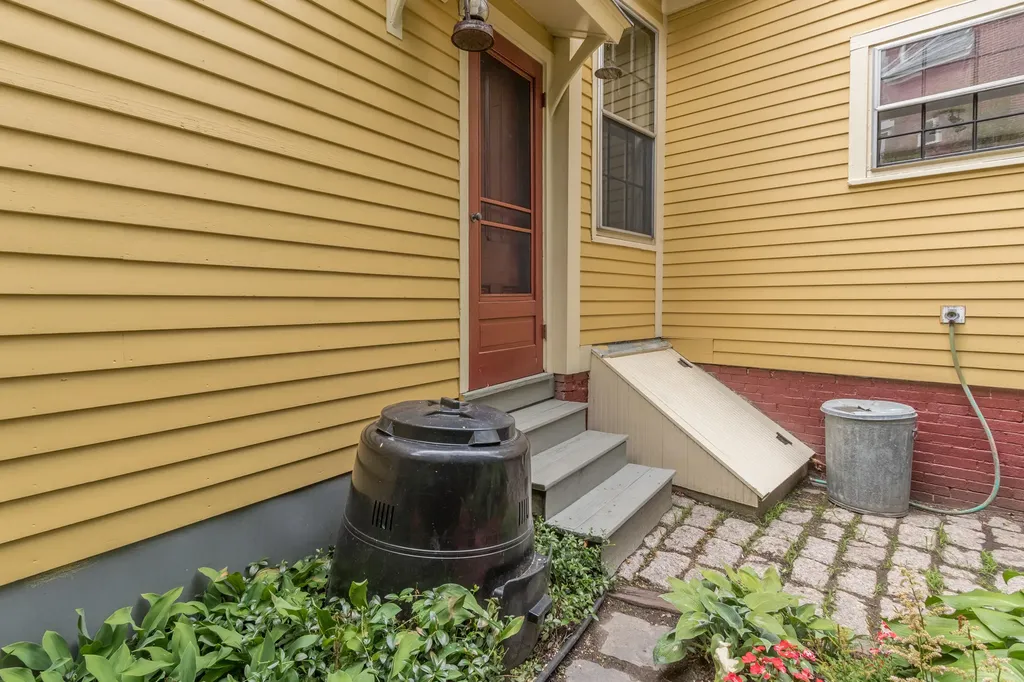 136 Pleasant Street Portland ME 04101