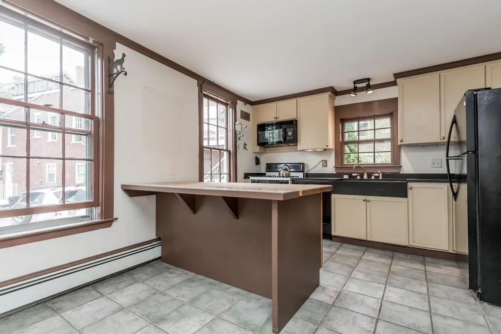 136 Pleasant Street Portland ME 04101