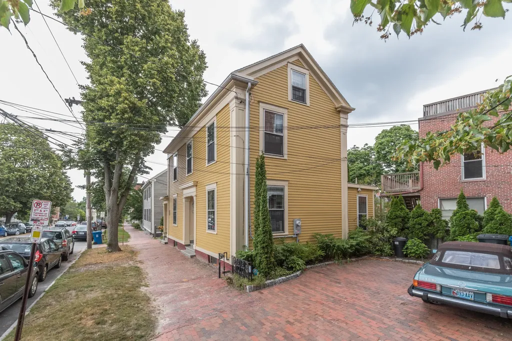 136 Pleasant Street Portland ME 04101
