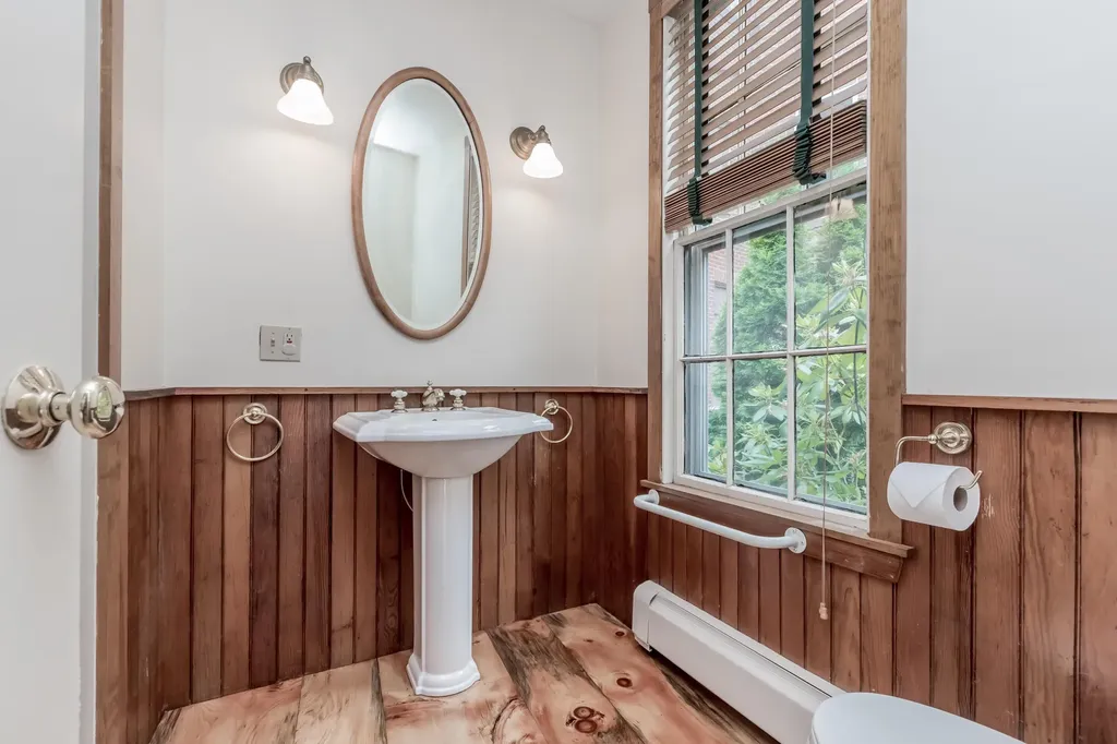 136 Pleasant Street Portland ME 04101