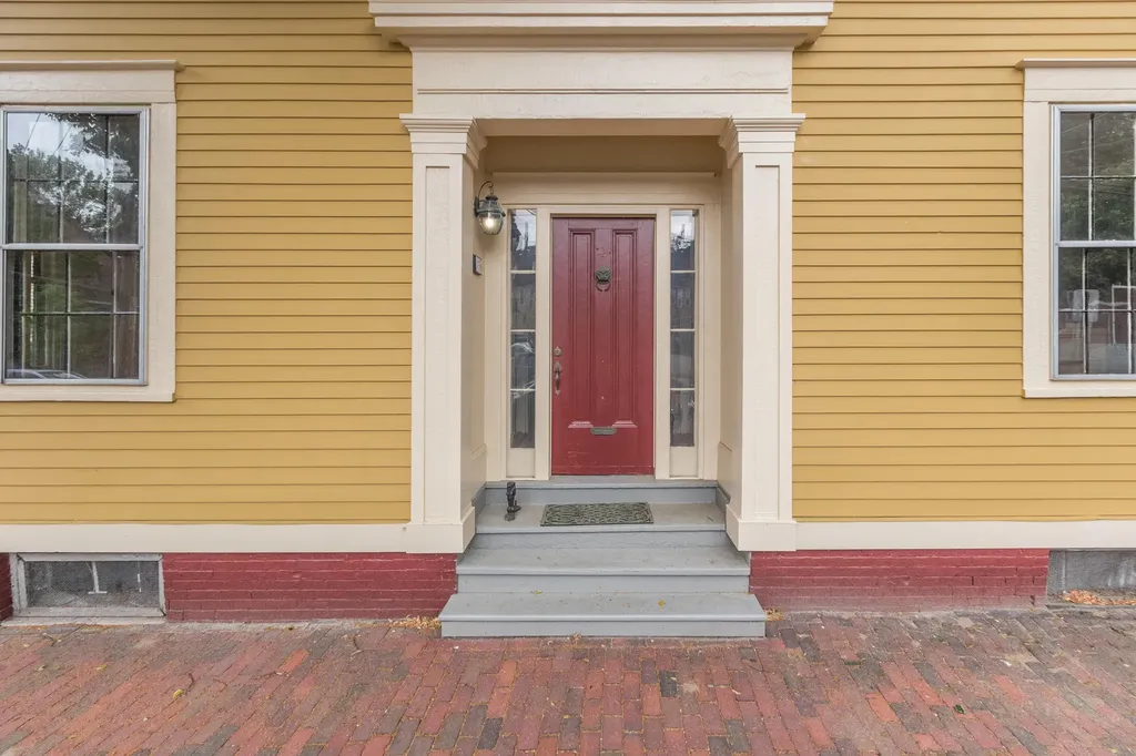 136 Pleasant Street Portland ME 04101