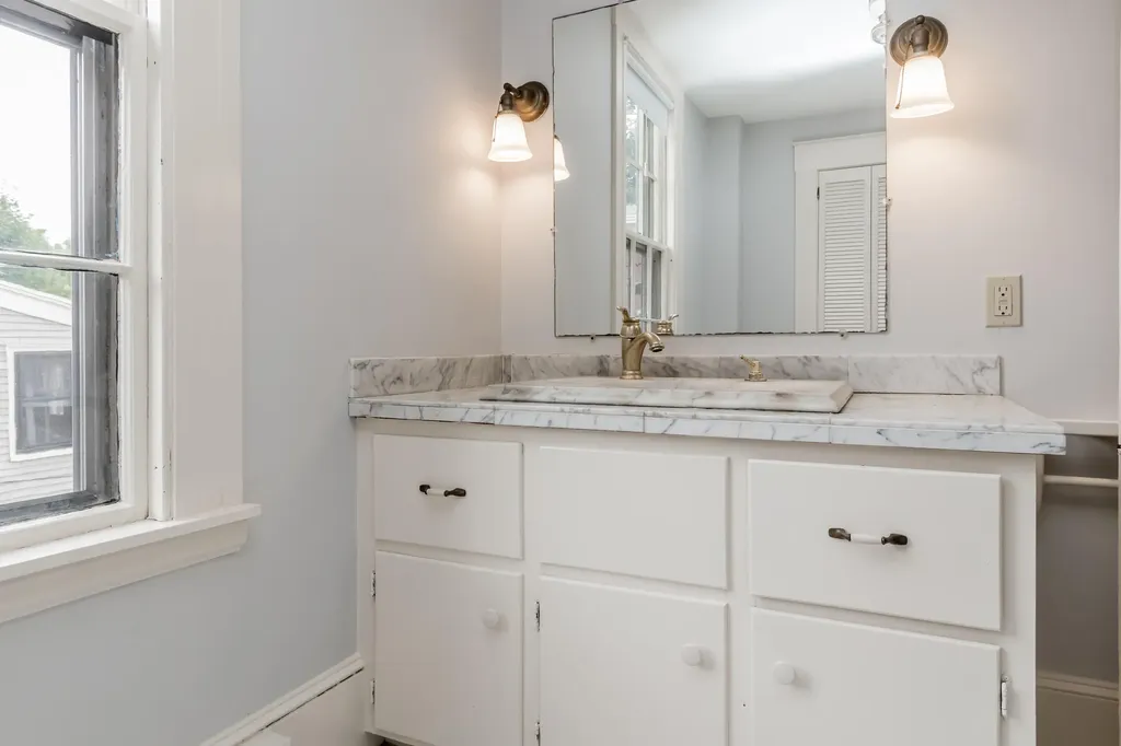 136 Pleasant Street Portland ME 04101