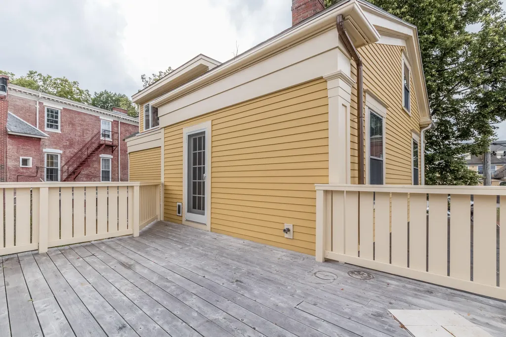 136 Pleasant Street Portland ME 04101