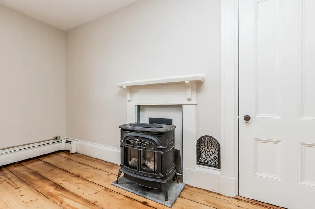 136 Pleasant Street Portland ME 04101