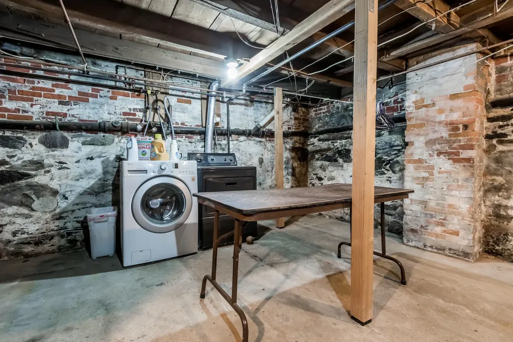 136 Pleasant Street Portland ME 04101