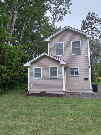10 Kossuth Street Thomaston ME 04861