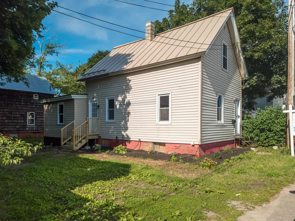 10 Moor Street Waterville ME 04901