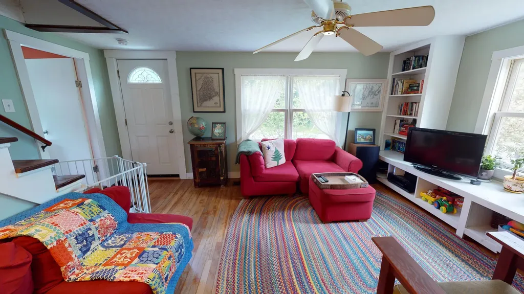 11 Marston Road Gardiner ME 04345