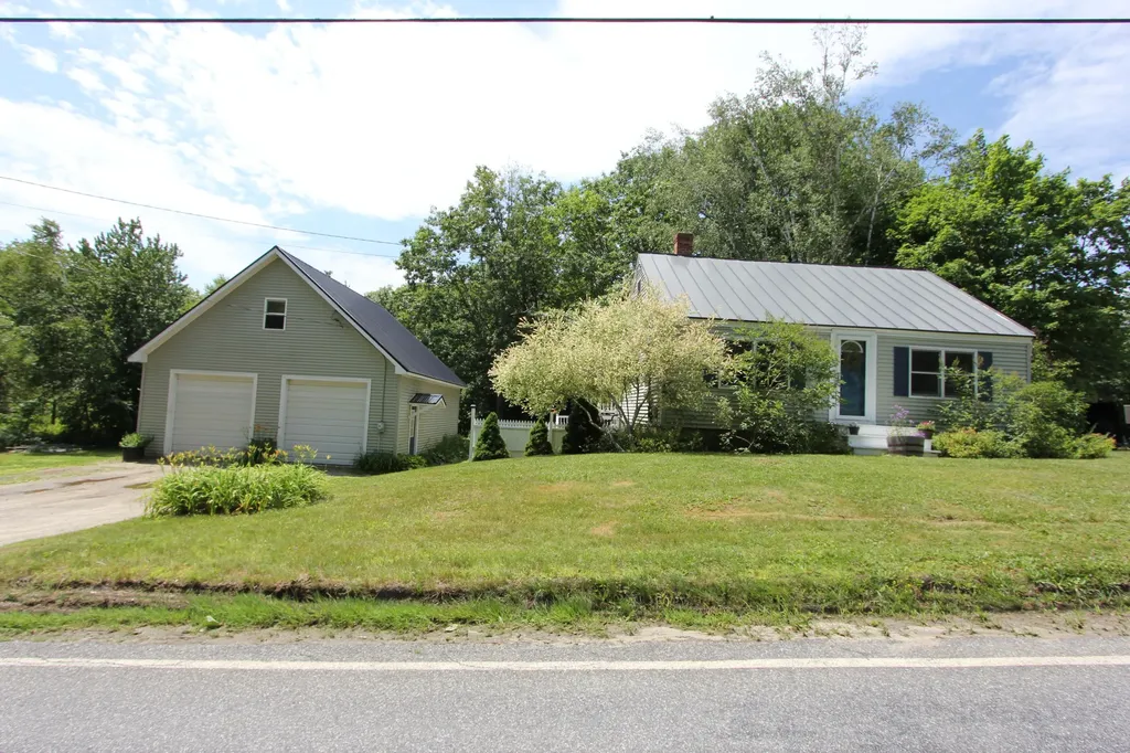 11 Marston Road Gardiner ME 04345
