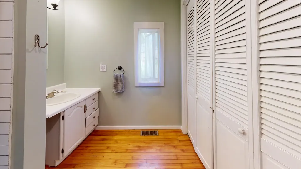 11 Marston Road Gardiner ME 04345