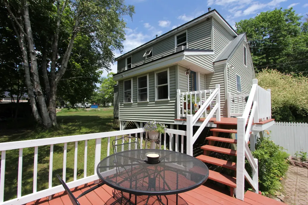 11 Marston Road Gardiner ME 04345
