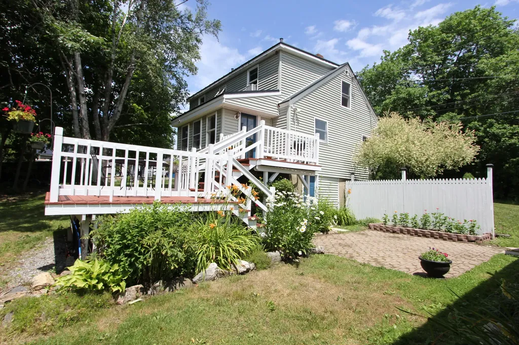11 Marston Road Gardiner ME 04345