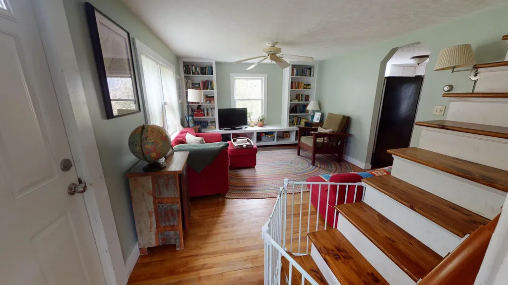 11 Marston Road Gardiner ME 04345