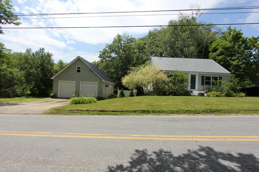 11 Marston Road Gardiner ME 04345