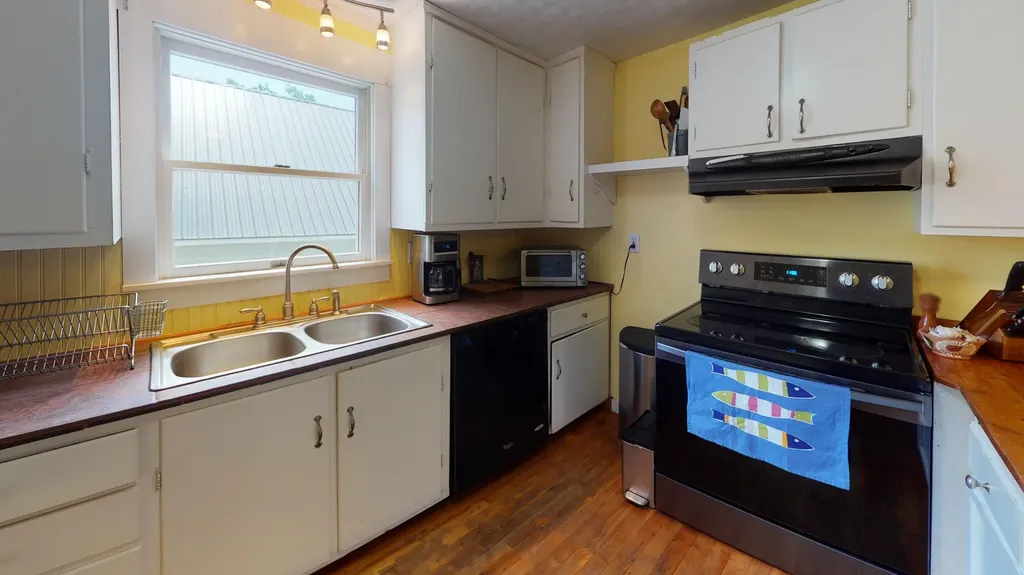 11 Marston Road Gardiner ME 04345