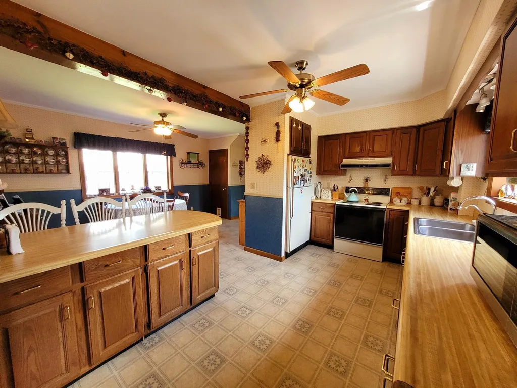15 Verdun Street Fairfield ME 04937