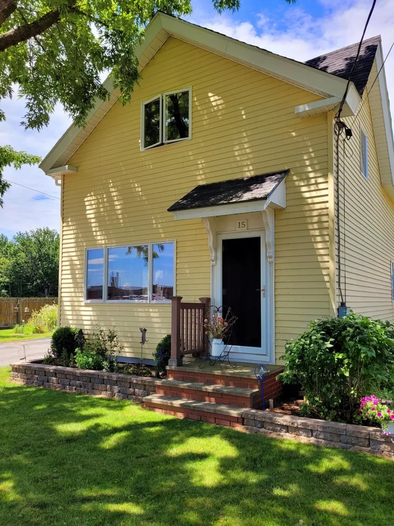 15 Verdun Street Fairfield ME 04937