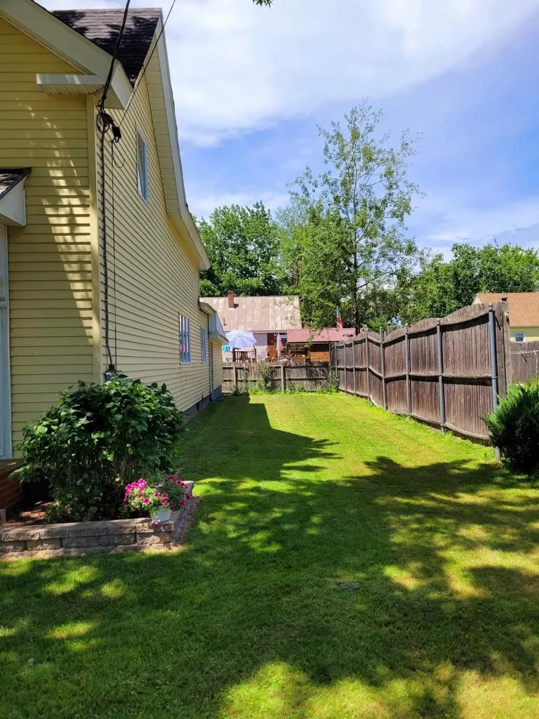 15 Verdun Street Fairfield ME 04937