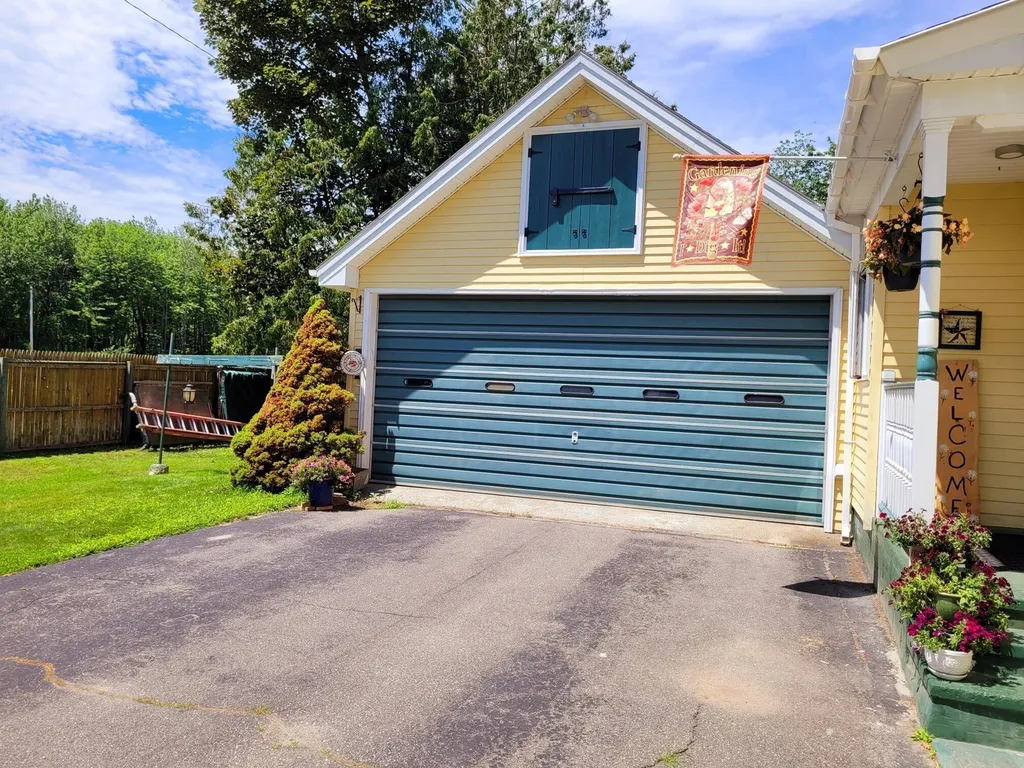 15 Verdun Street Fairfield ME 04937