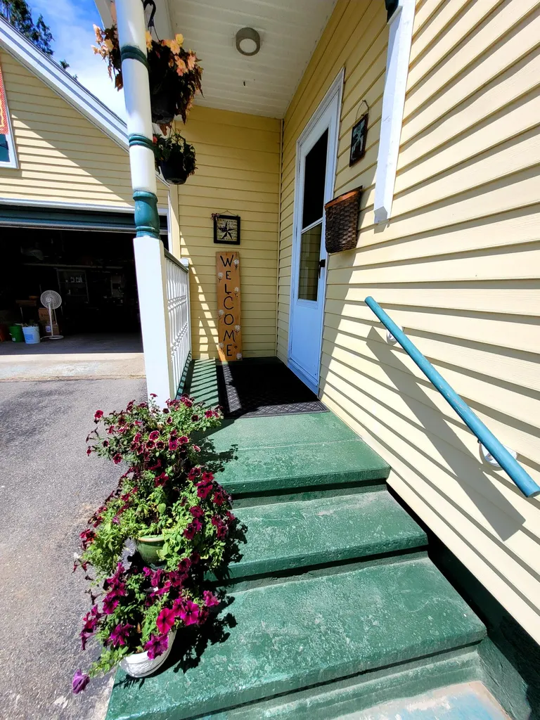 15 Verdun Street Fairfield ME 04937
