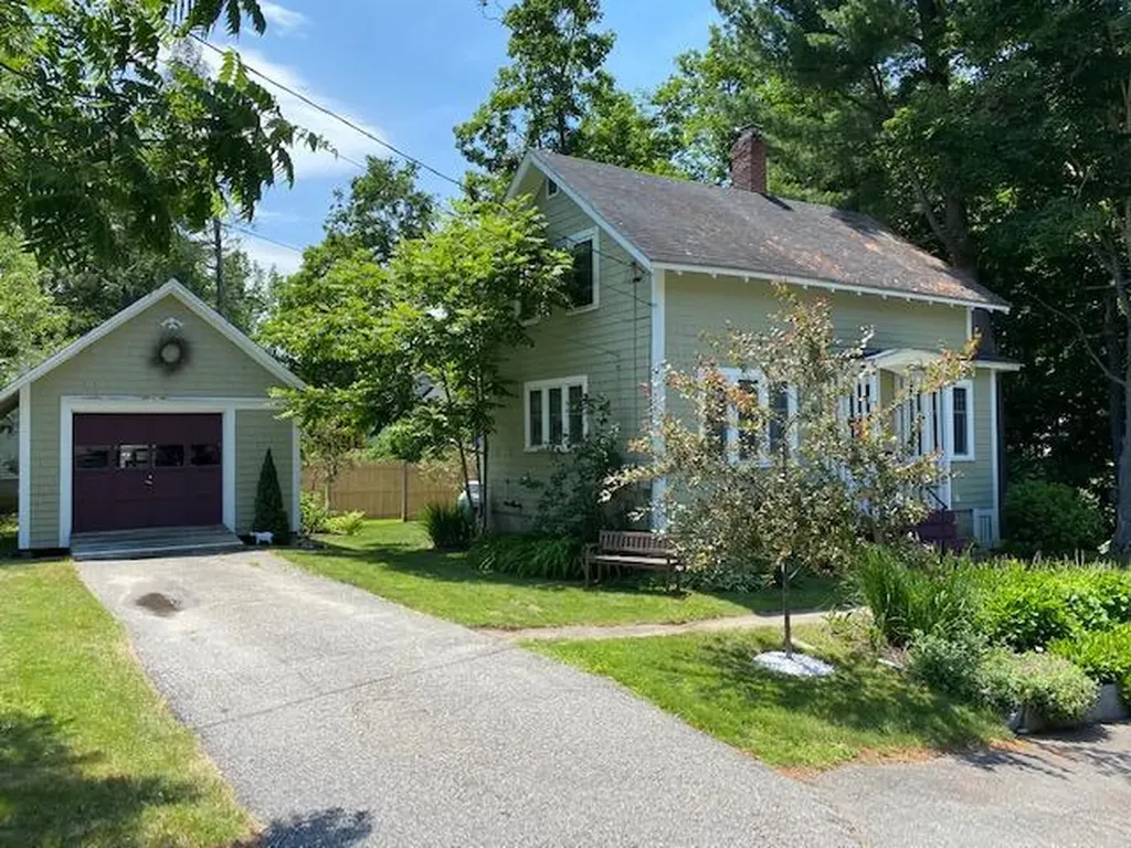 2 Vaughn Street Augusta ME 04330