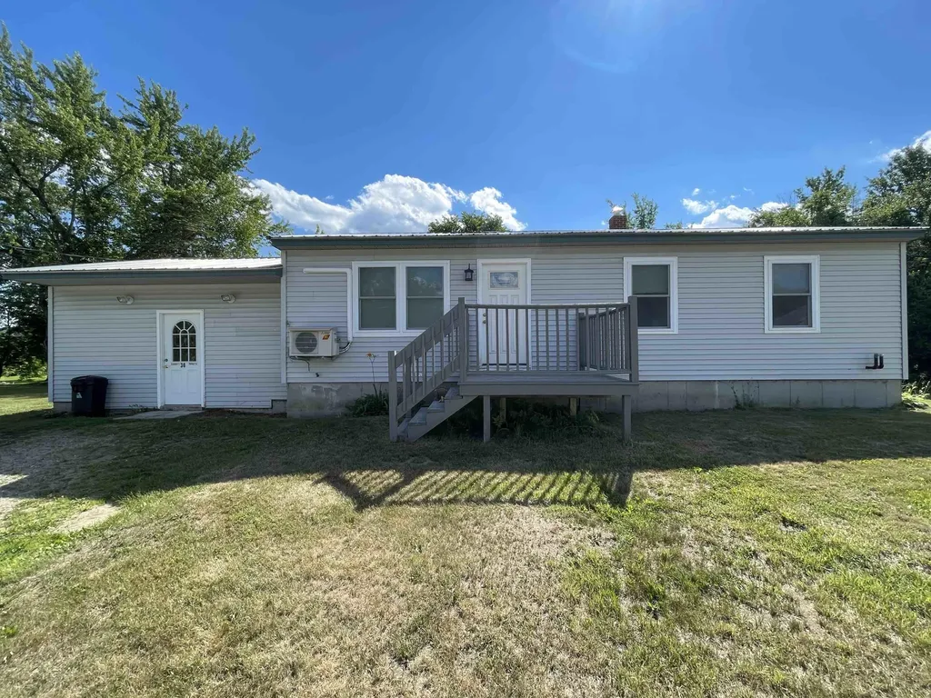 30 E East Dixfield Road Jay ME 04239