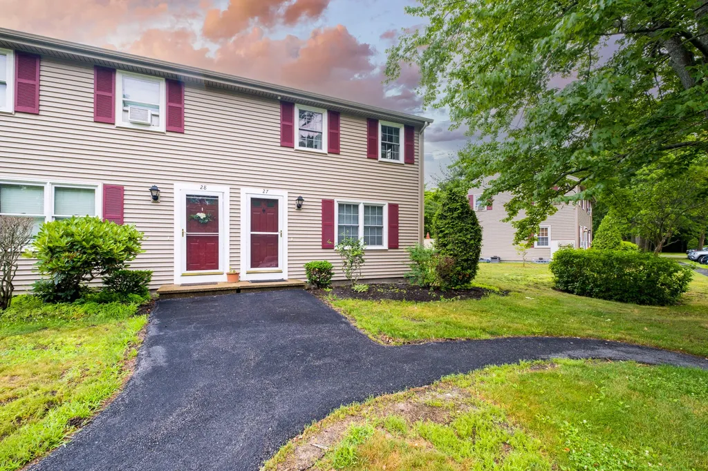 27 Jamestown Court South Portland ME 04106