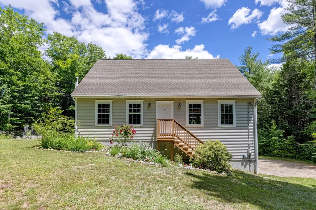 20 Maggie Lane Gray ME 04039