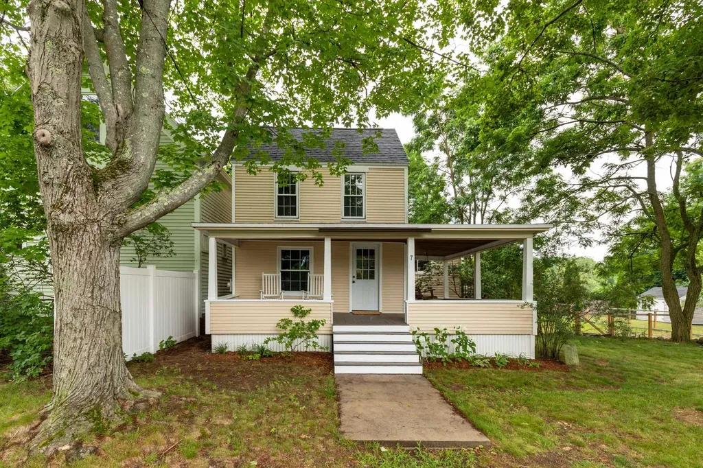 7 River Street Berwick ME 03901