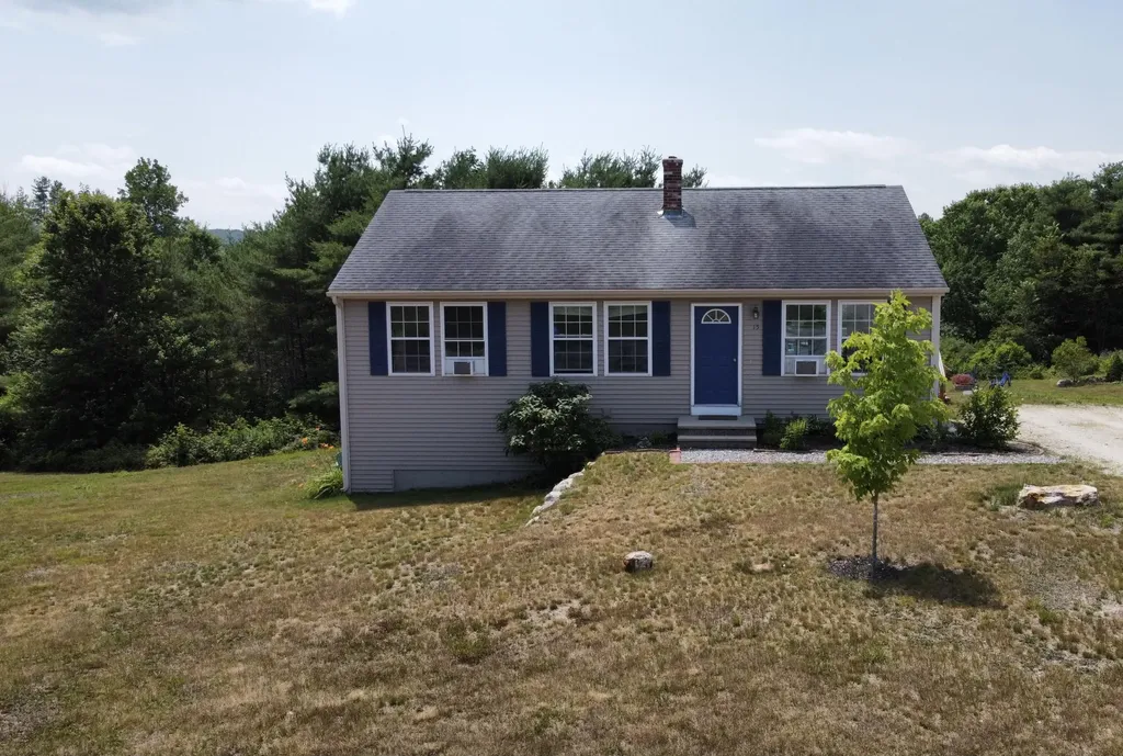 15 Lincoln Circle Windham ME 04062