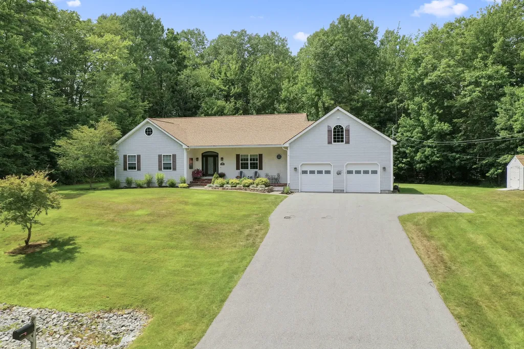 26 Pompeo Drive Gorham ME 04038