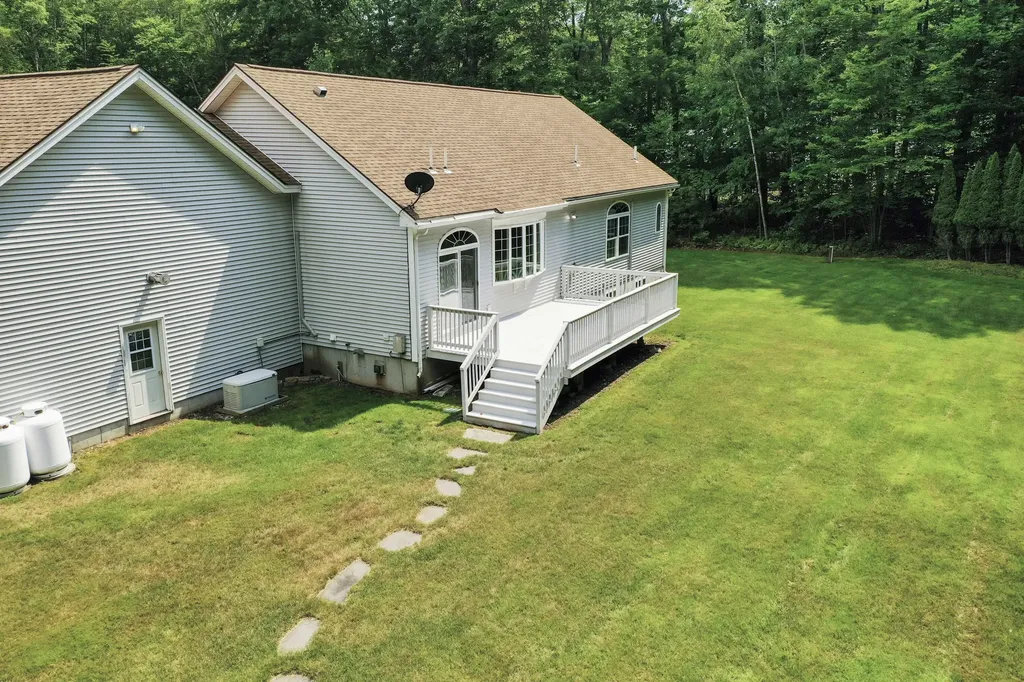 26 Pompeo Drive Gorham ME 04038