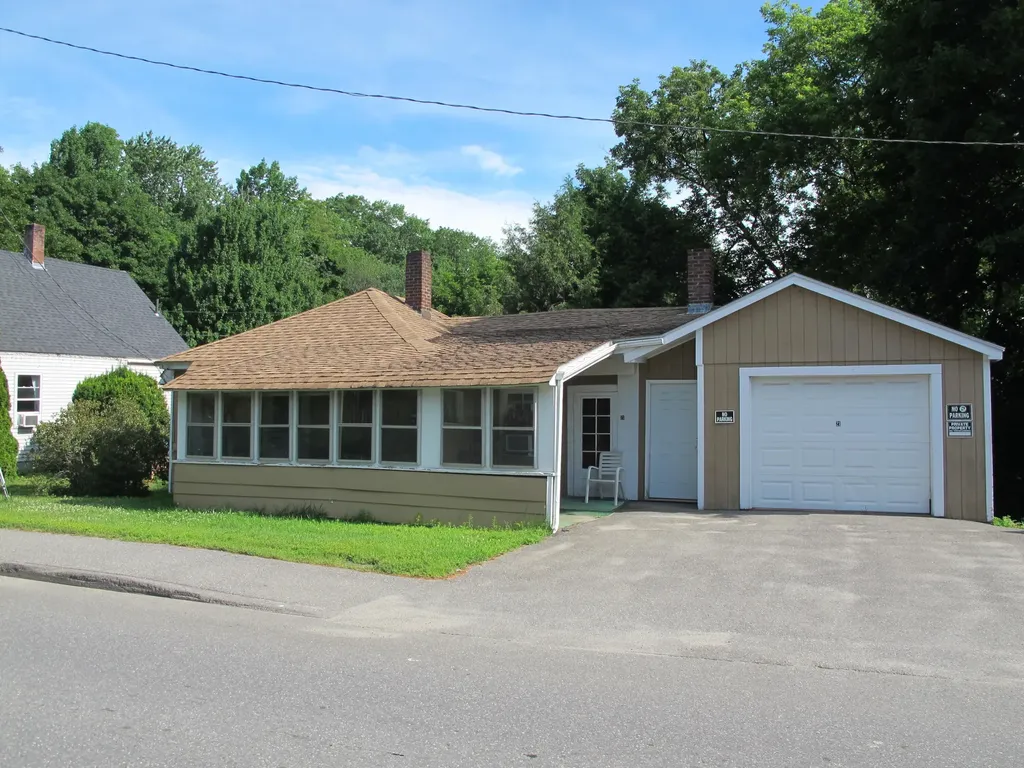 21 Grove Street Waterville ME 04901