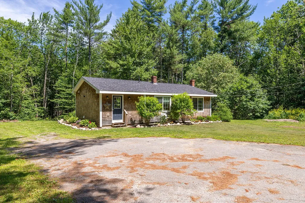 11 Pumpkin Way Rockport ME 04856