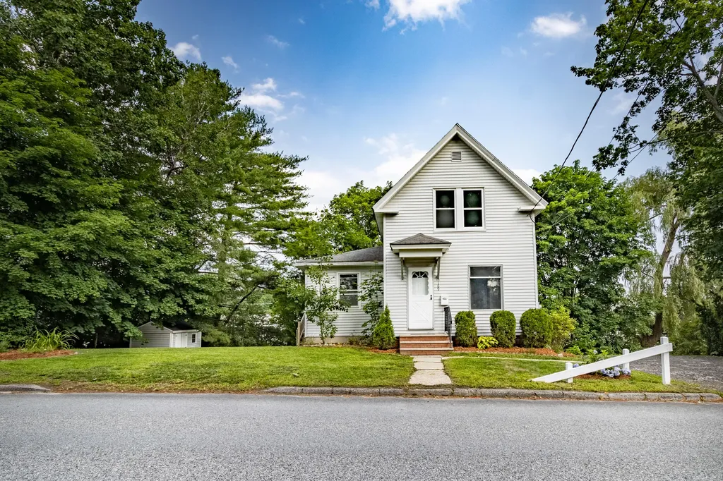 169 Lake Auburn Avenue Auburn ME 04210