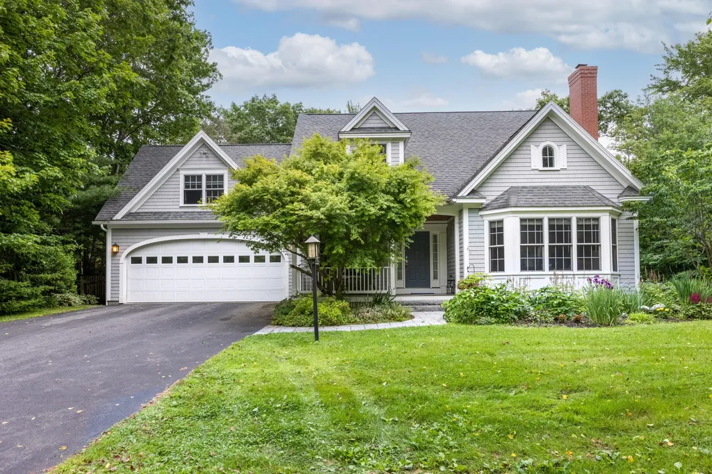 56 Cross Hill Road Cape Elizabeth ME 04107